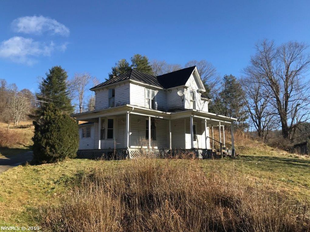 Save this old house VA home on 3+ acres & creek Under $50K