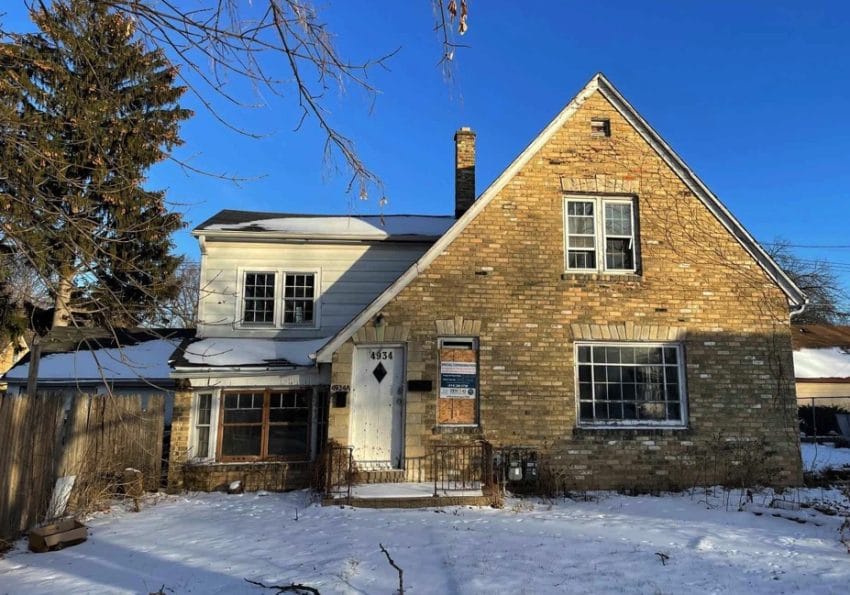 Sold c.1942 Fixer Upper For Sale in Milwaukee, WI Under 42K Save