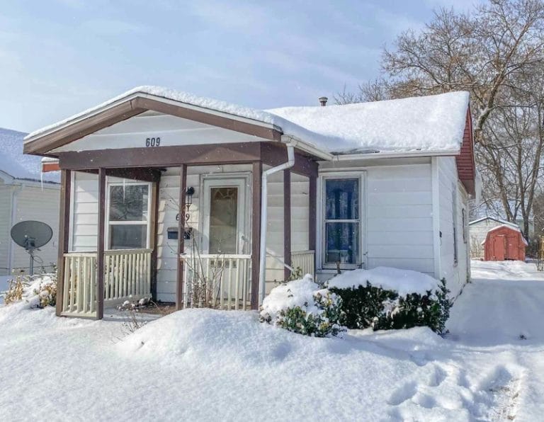 Sold c.1950 Michigan Starter Home For Sale Under 50K Old Houses