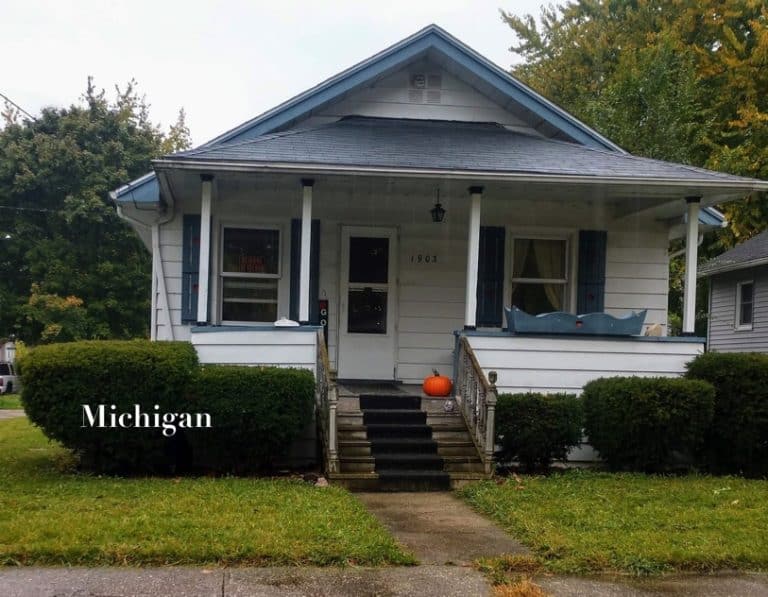 Circa 1924 Starter Home in Saginaw, MI Under 45K Old Houses Under 50K