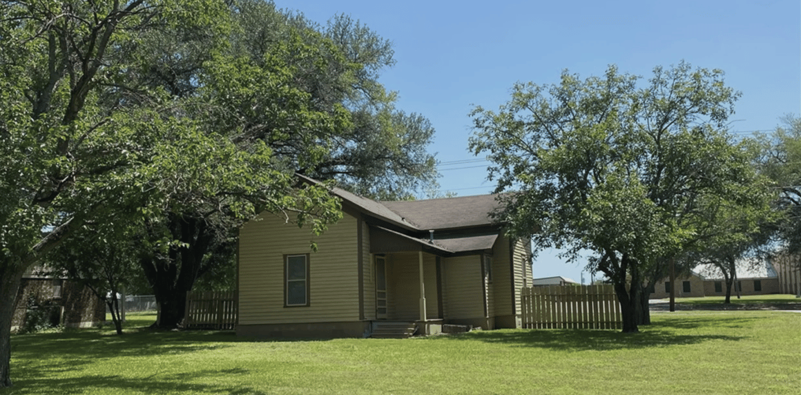 Under 100K Sunday Circa 1920 Farmhouse For Sale on 1.3 Acres in