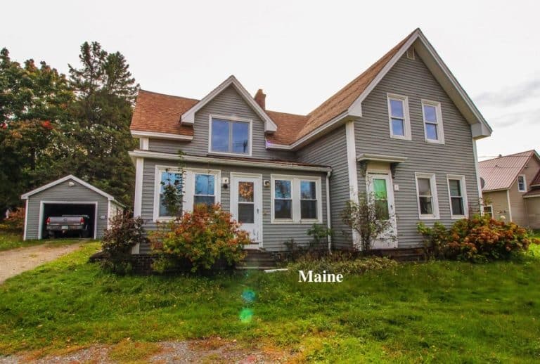 Under 100K Sunday Circa 1895 Maine Handyman Special with Extra