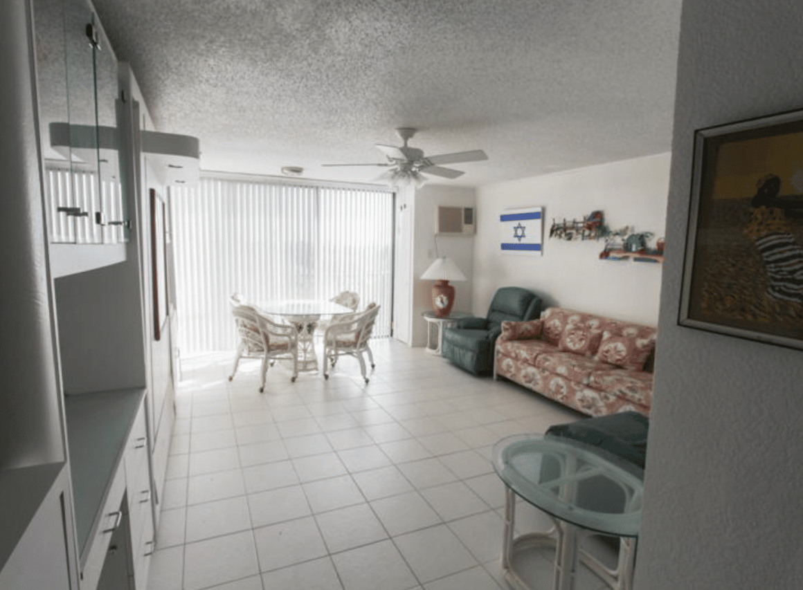 Under 75K Thursday Waterfront Condo For Sale Grand Bahama/Freeport