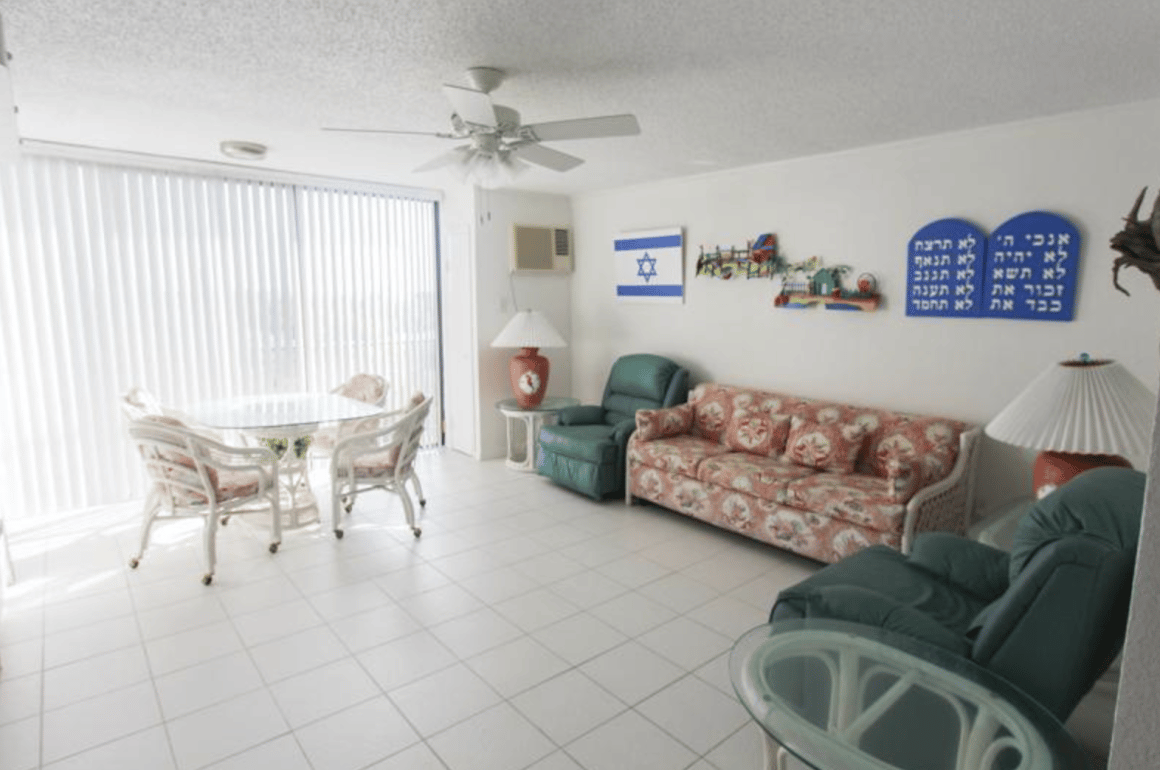 Under 75K Thursday Waterfront Condo For Sale Grand Bahama/Freeport