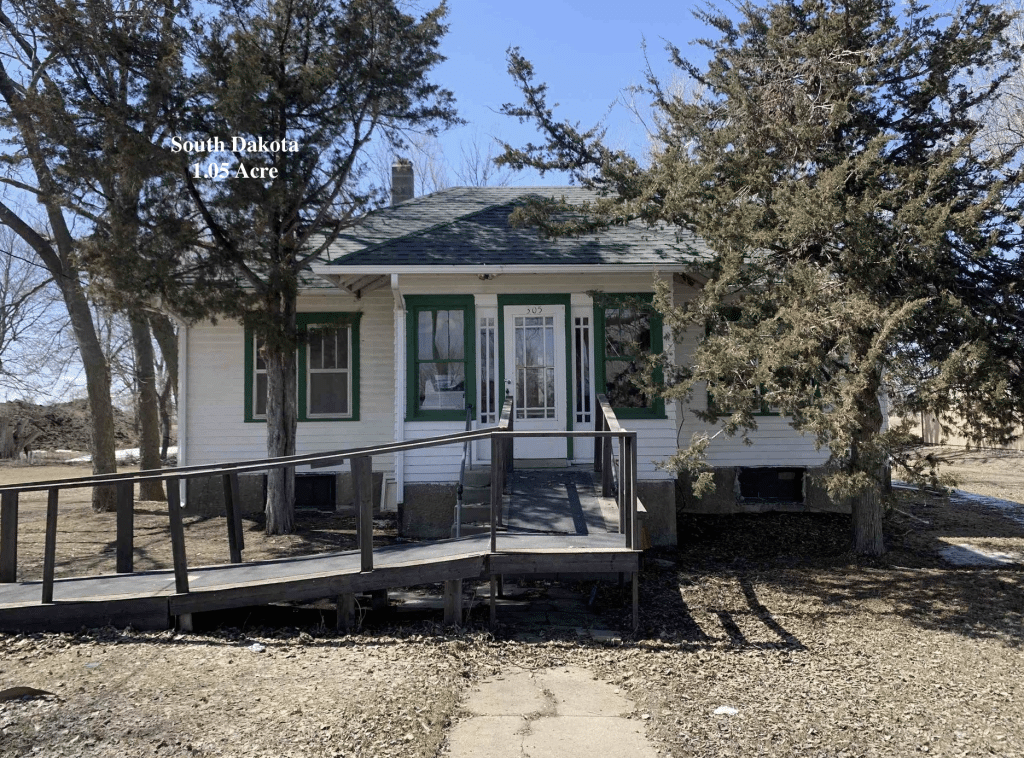 Acreage Wednesday Circa 1900 South Dakota Fixer Upper on 1.05 Acre