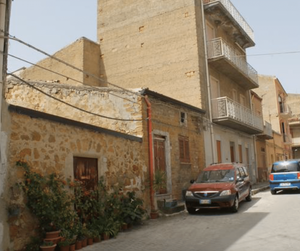Sicily Townhouse For Sale Under 25K Old Houses Under 50K