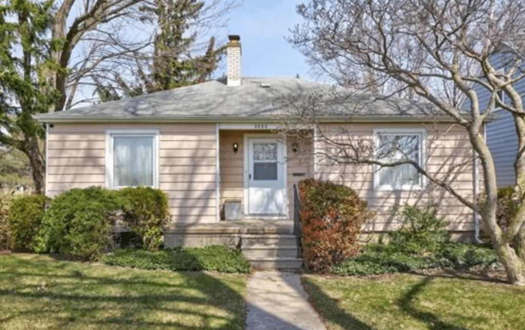 Pending Circa 1941 Michigan Affordable Home Under 40K Old Houses