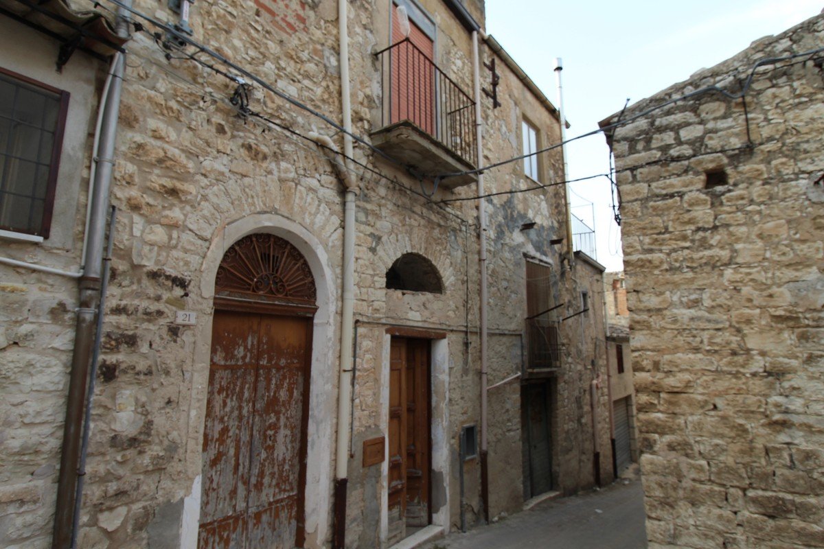 Old Stone House For Sale in Sicily With Mountain Views Under 31K USD
