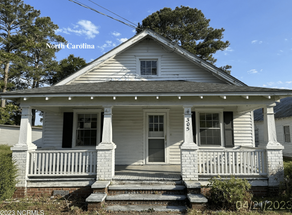 Circa 1939 North Carolina Fixer Upper Bungalow 51K Old Houses Under 50K