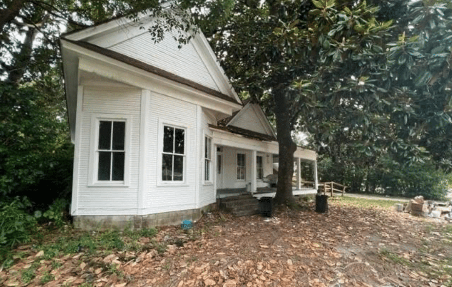 Cheapish Victorian Farmhouse For Sale in Atmore, AL 95K Old Houses