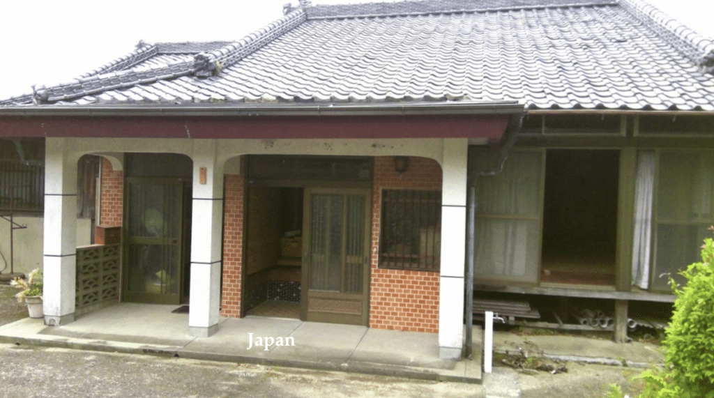 Cheap House For Sale in Japan Under 10K USD Next to Waterfalls Old