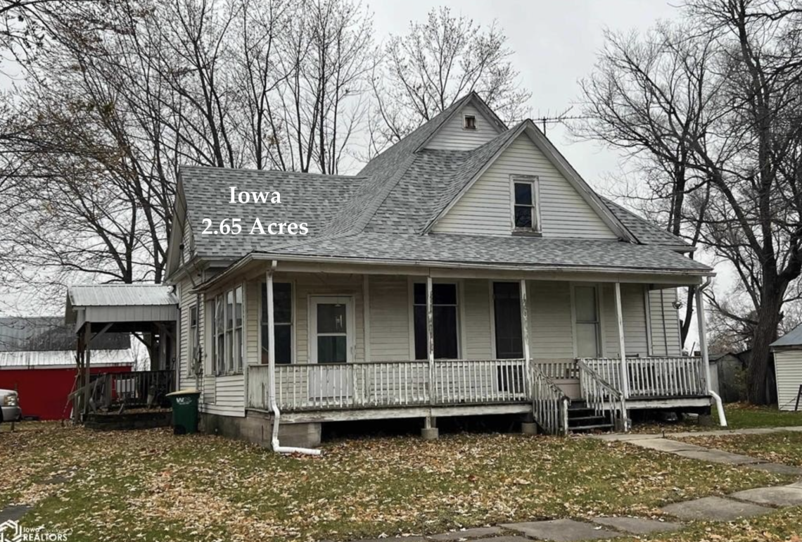 Iowa farmhouse for sale