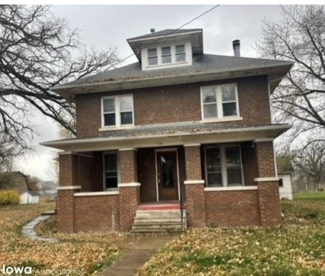 Iowa handyman special for sale