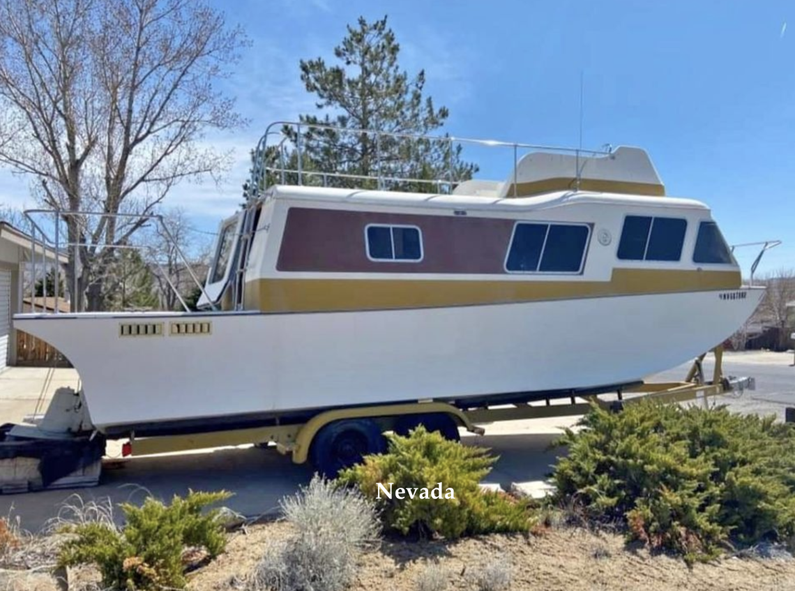 Land N' Sea HOuseboat
