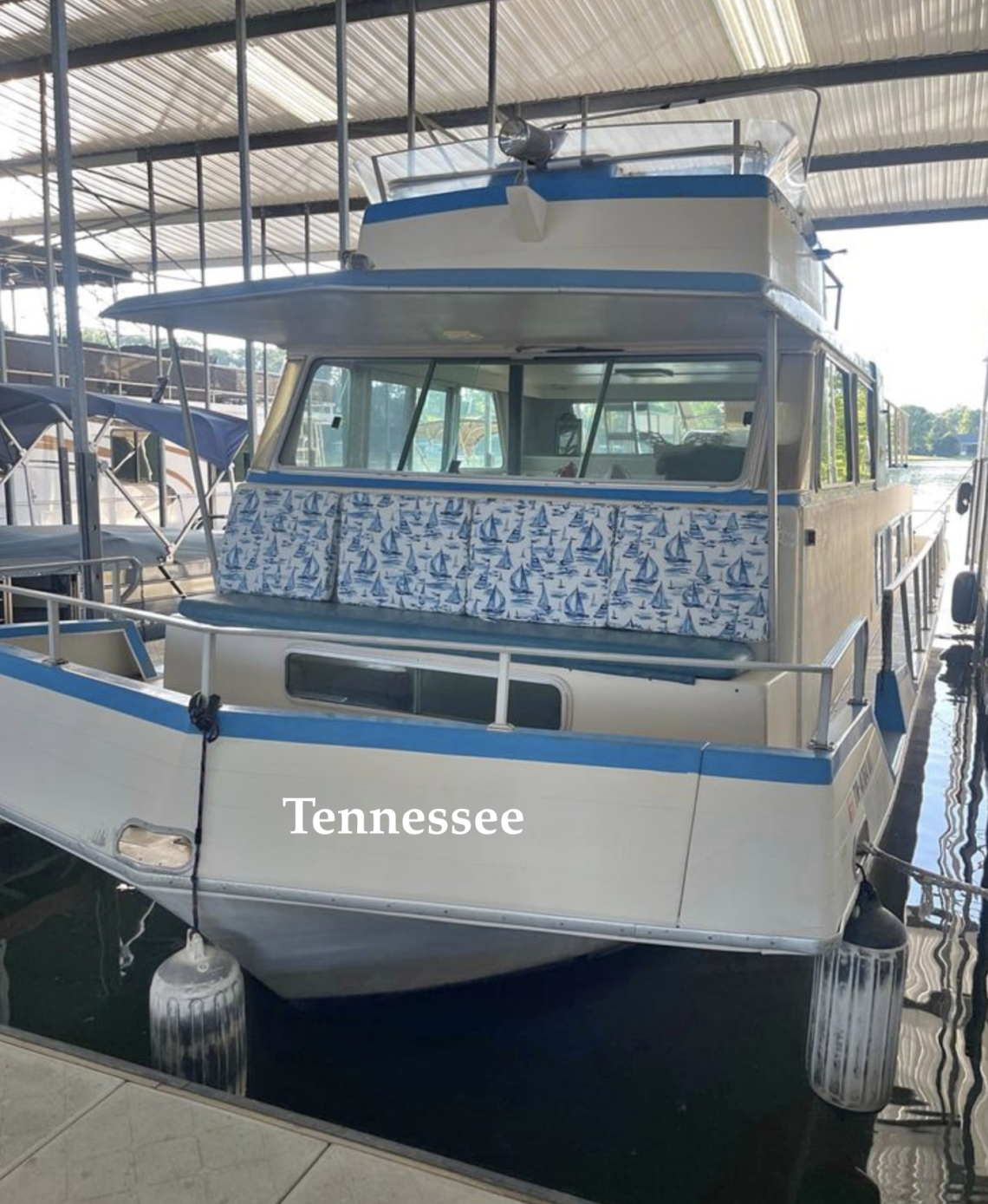 houseboat for sale