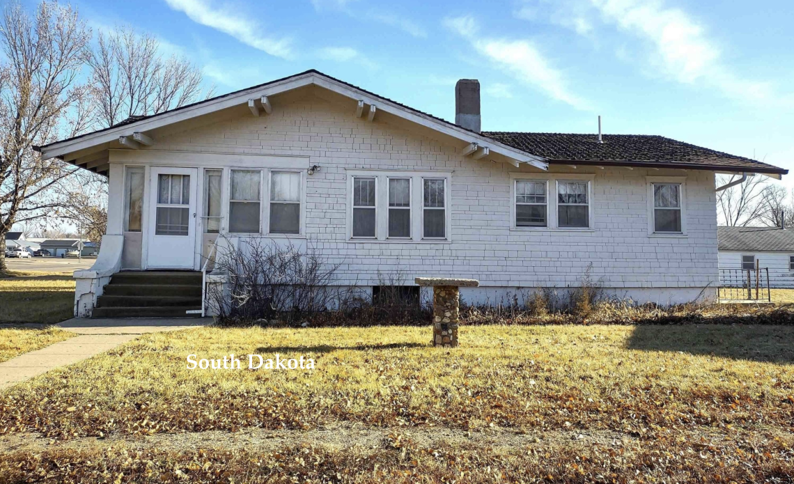 South Dakota CRaftsman bungalow for sale