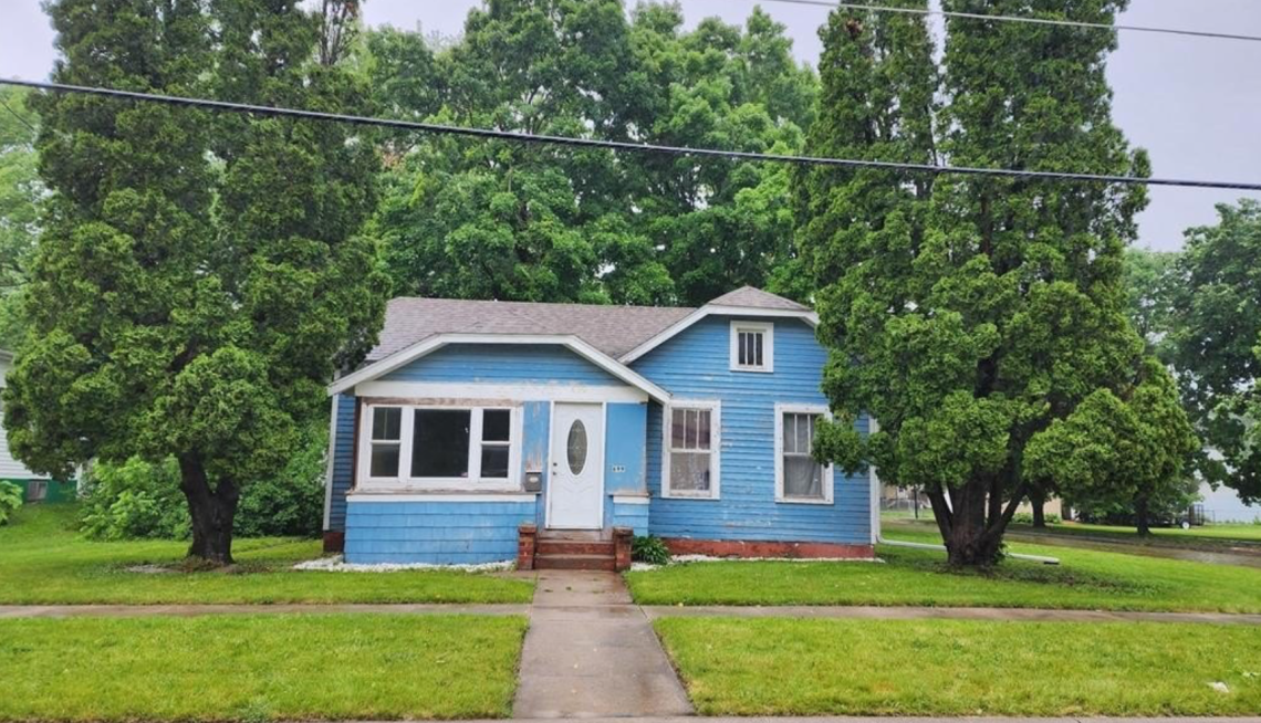 Iowa handyman special