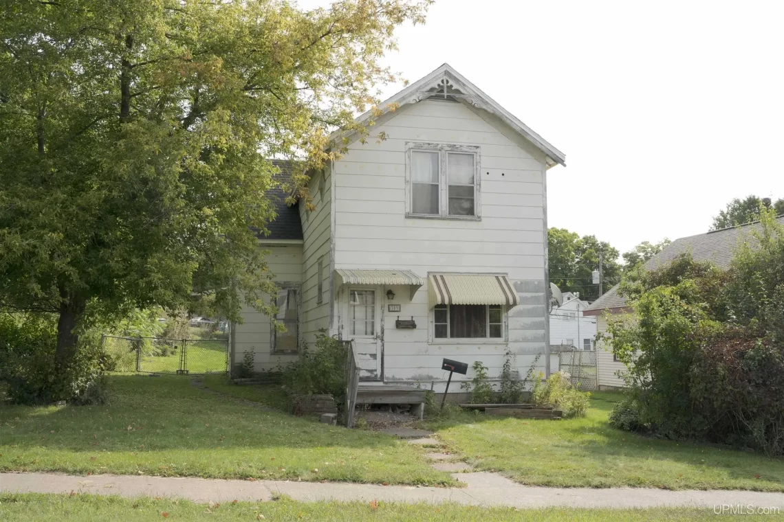 Michigan handyman special