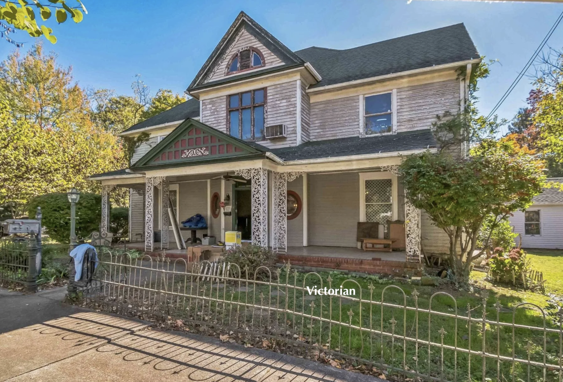 Tennessee Fixer Upper Victorian