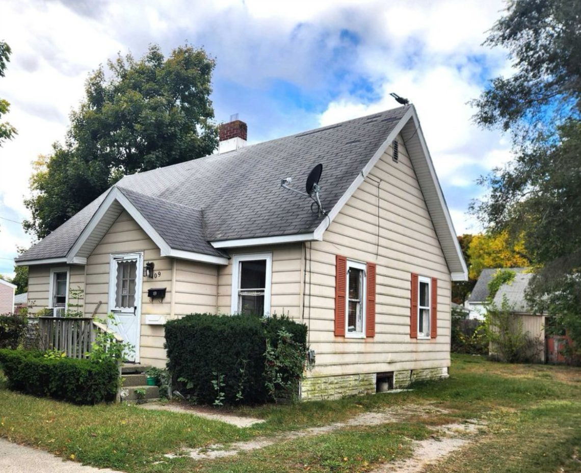 Michigan handyman special