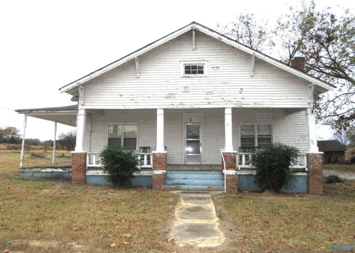 House Rural Alabama Under $100K Sunday - c.1938 Alabama Farmhouse For Sale on 1.7 Acres ...