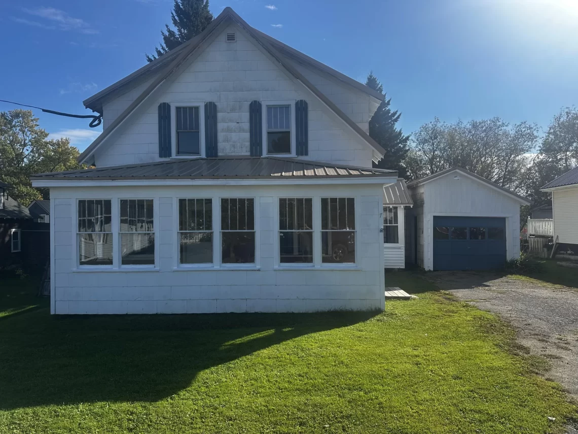 maine fixer upper