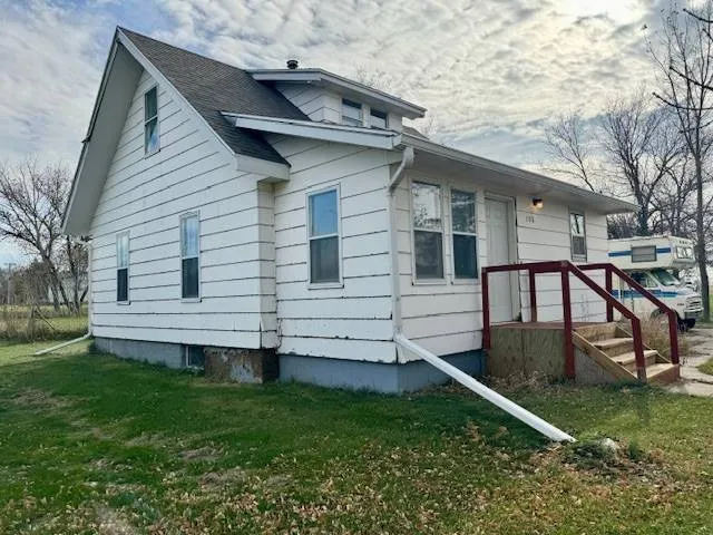 South Dakota handyman special