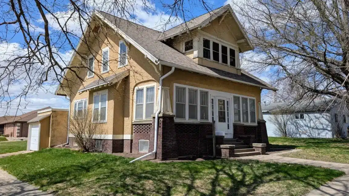iowa craftsman bungalow