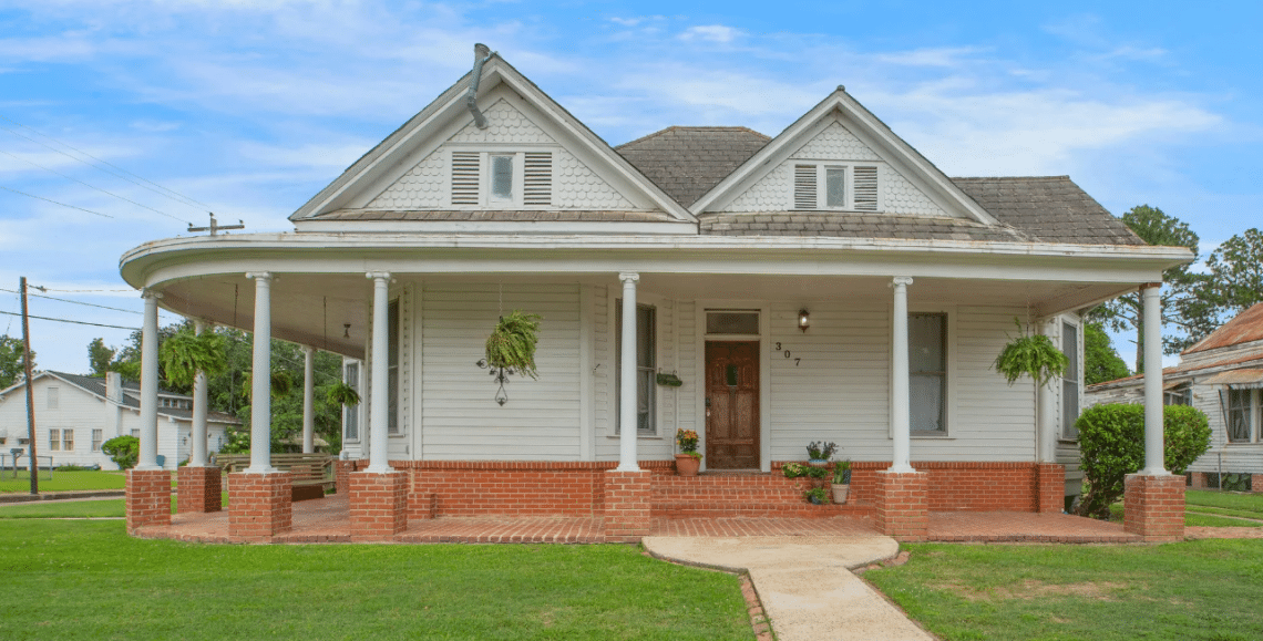 Louisiana Victorian cottage for sale