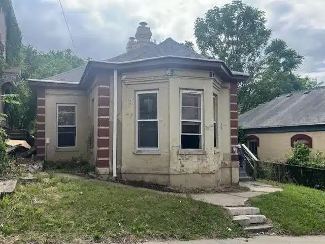 Missouri italianate handyman special