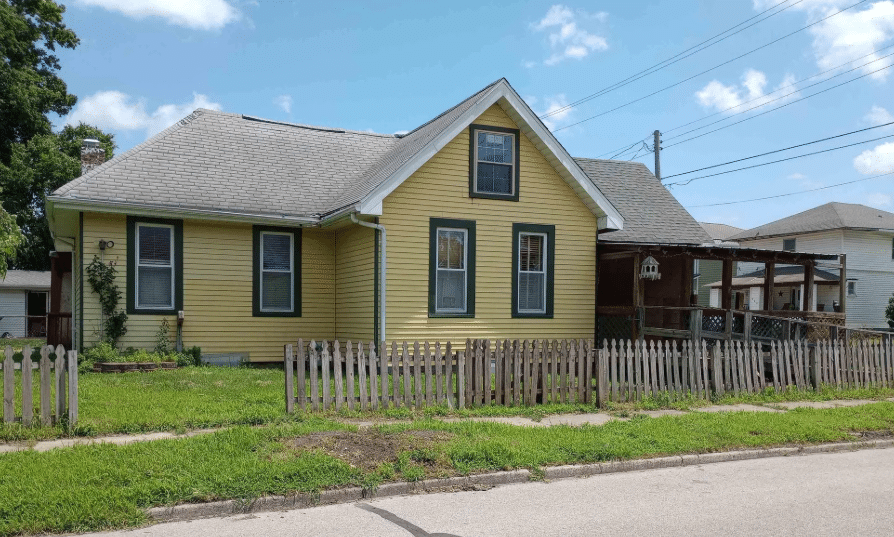 Cute Indiana Fixer Upper Cottage