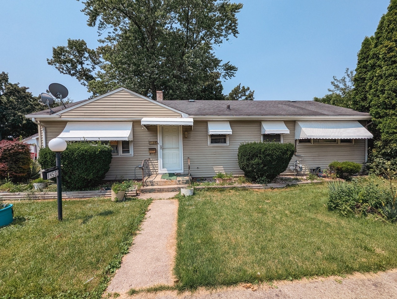 c.1953 Illinois Ranch For Sale Under $63K