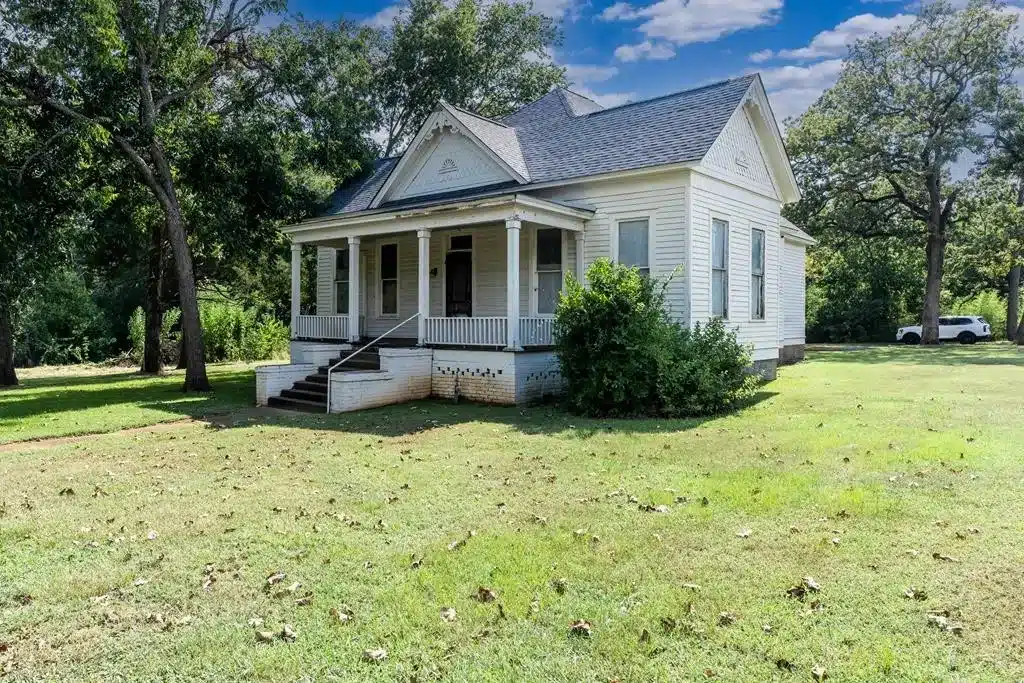 fixer upper Victorian