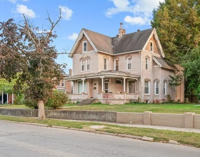 Illinois Victorian Handyman Special