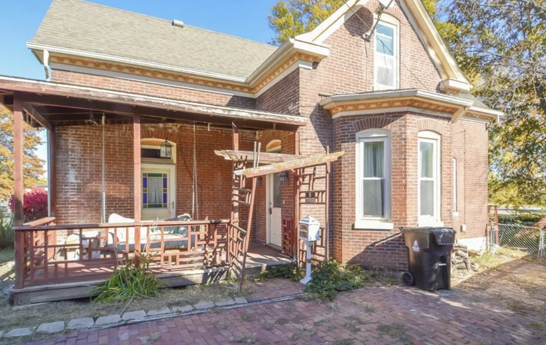 Illinois brick Victorian