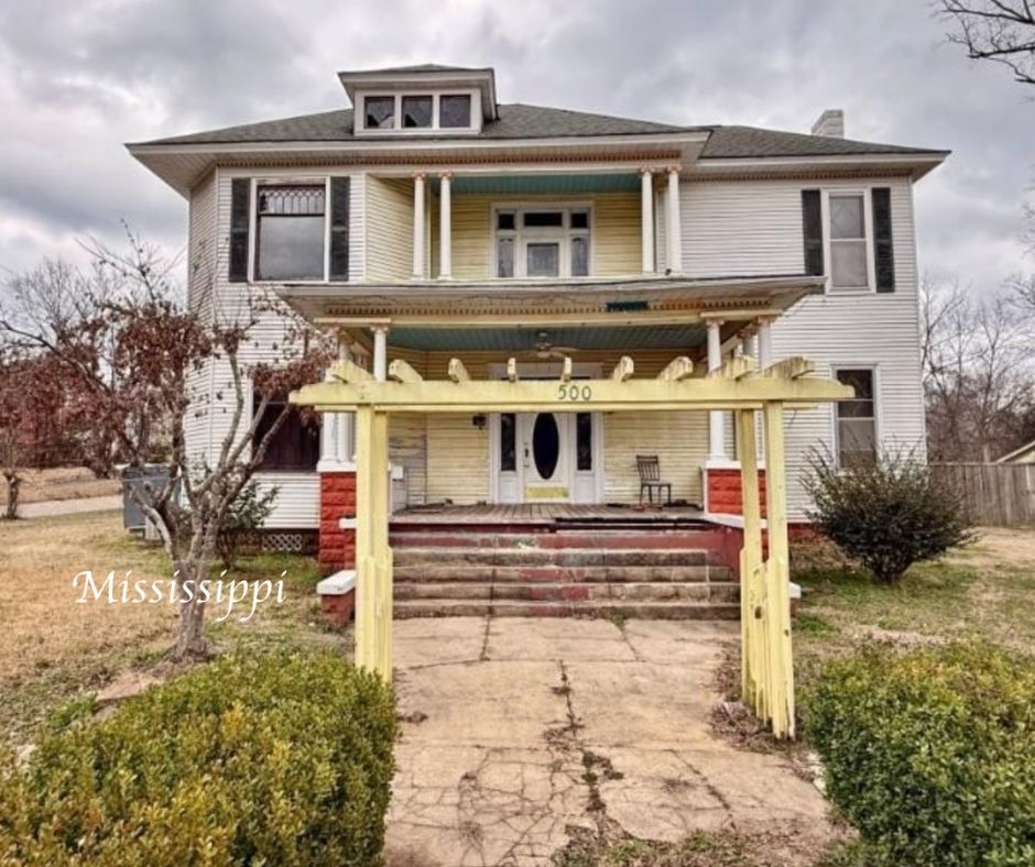 Mississippi Colonial Revival