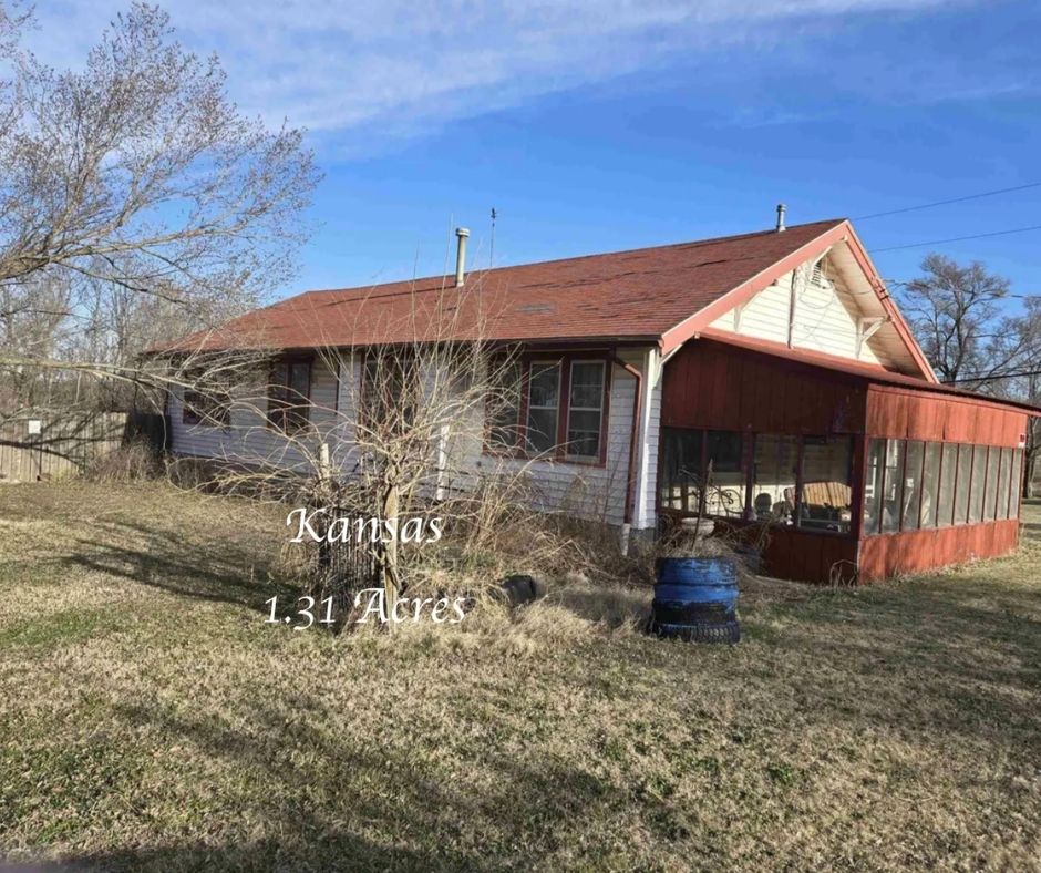 Kansas farmhouse for sale