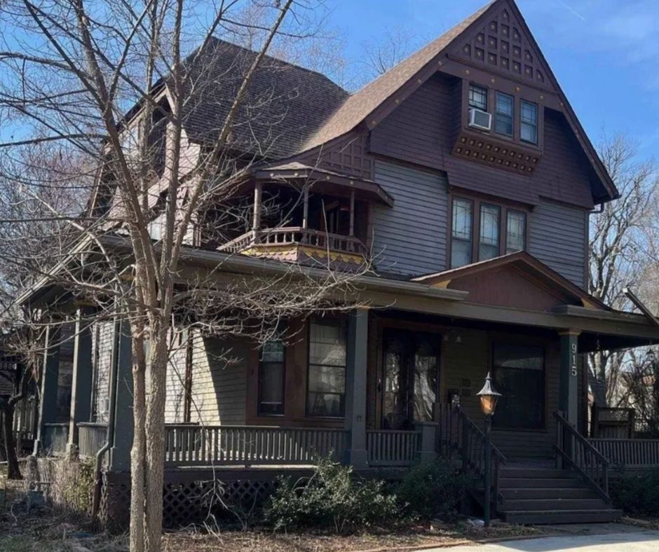 Kansas Queen Anne for sale