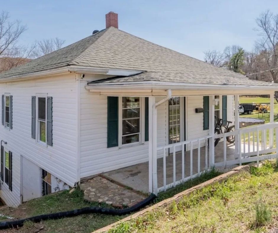 Virginia bungalow for sale