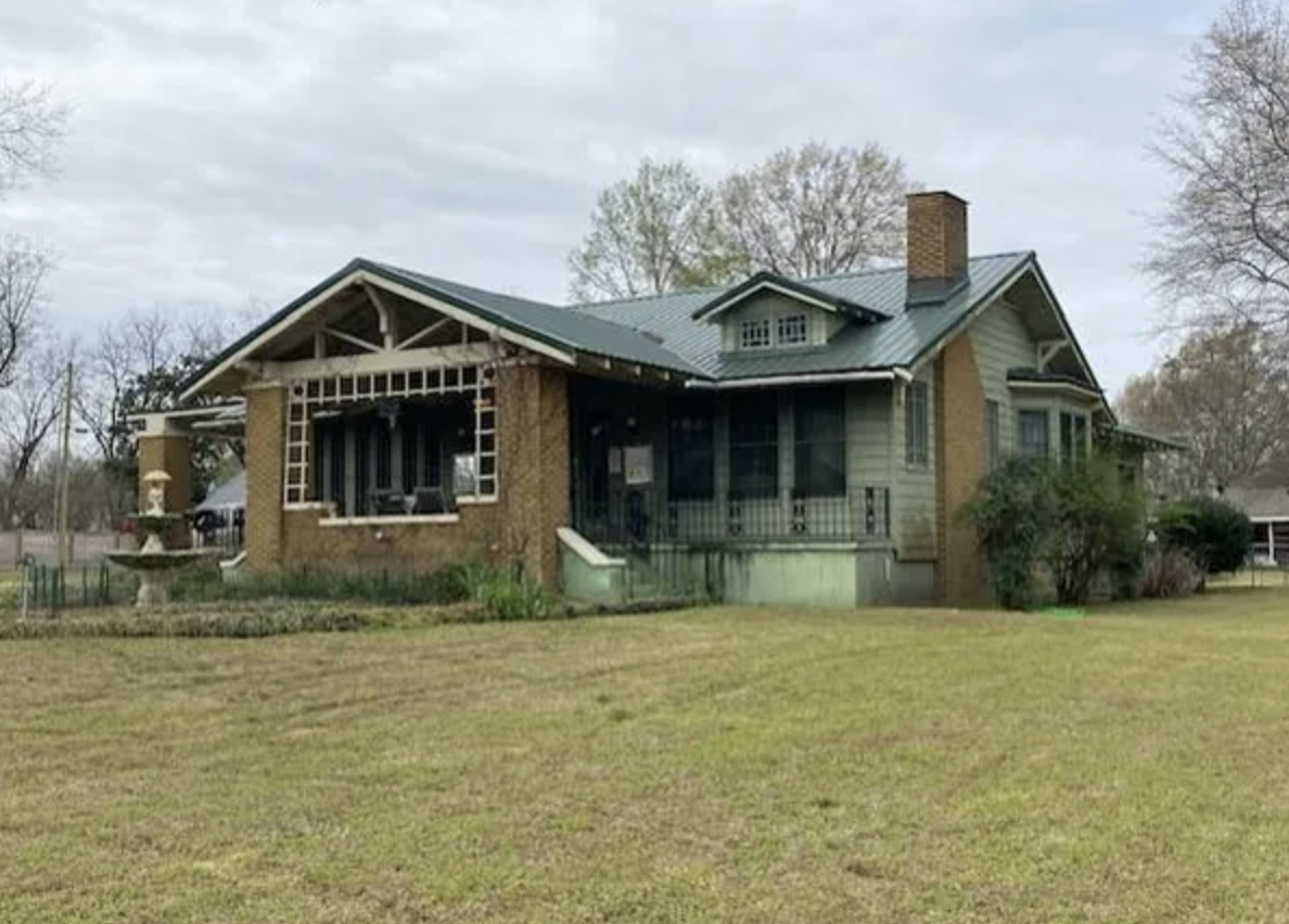 Mississippi Craftsman bungalow