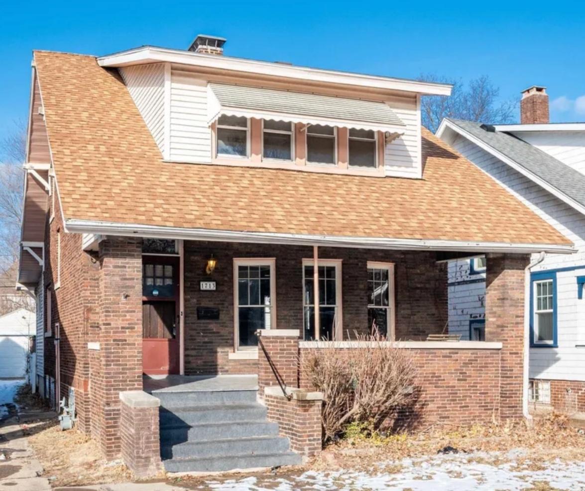 Illinois Craftsman bungalow