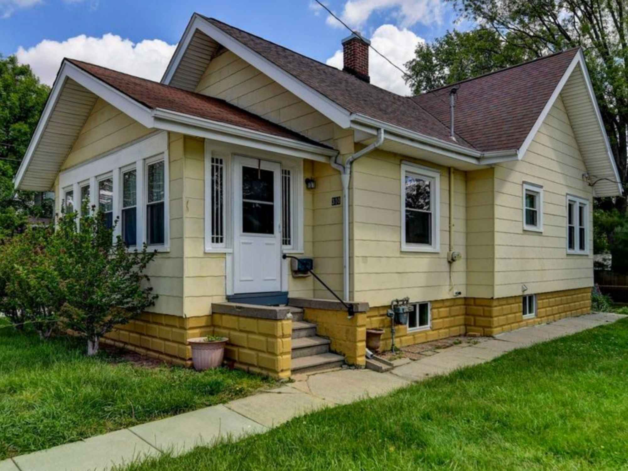 Illinois move-in ready home
