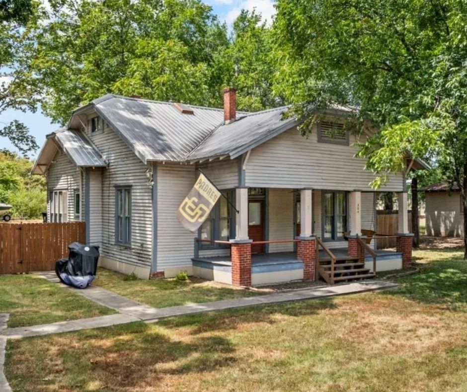 Texas Craftsman bungalow