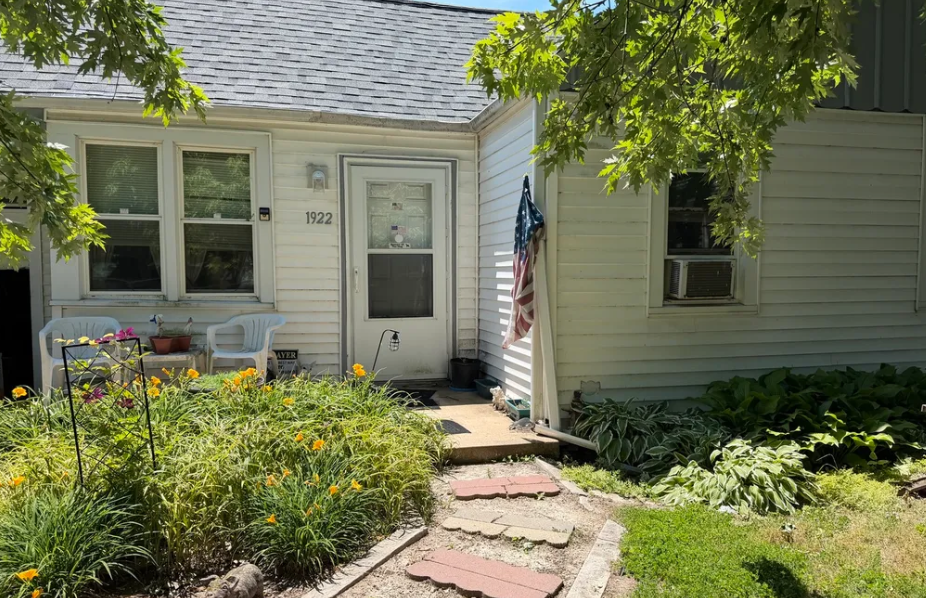 illinois tiny house