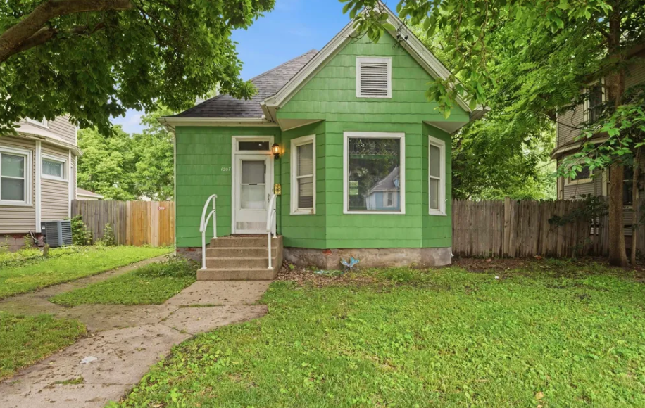 illinois victorian cottage