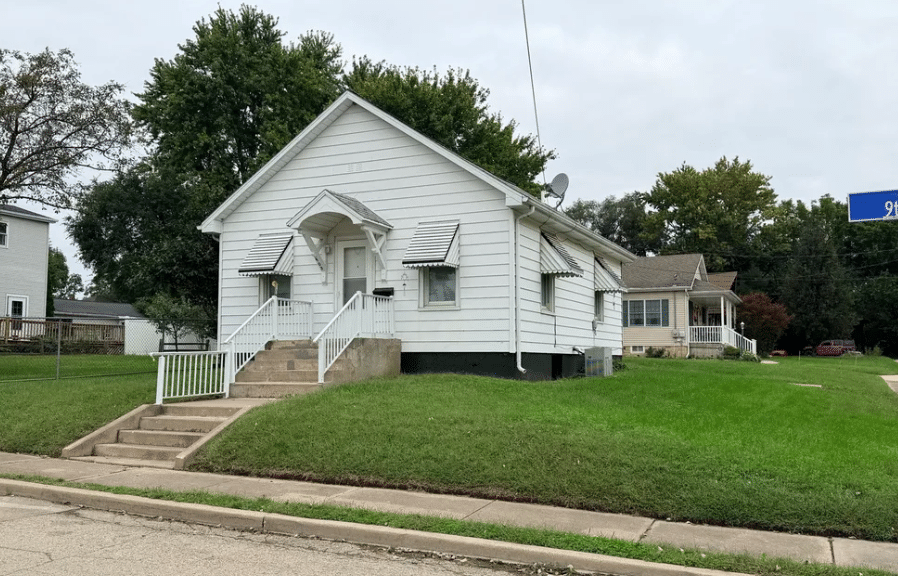 illinois small home